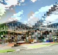 Boogie Woogie Beach House - Holiday Cairns