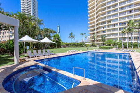 Gold Coast Amor'e Luxury Sub Penthouse - Holiday Cairns 2