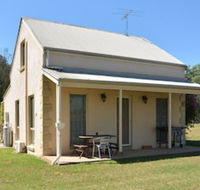 Madigan Wine Country Cottages - Holiday Cairns