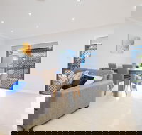 Panania Gemini Lodge - Holiday Cairns