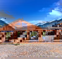 Bruny Island Lodge - Holiday Cairns
