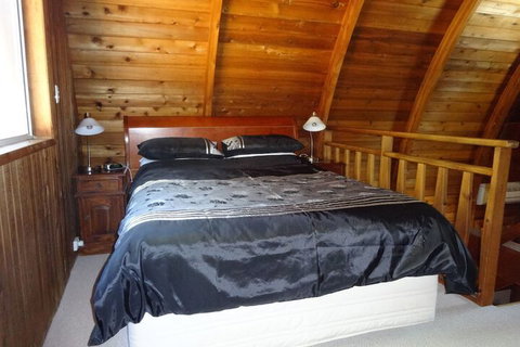 Jarrah Glen Cabins - Holiday Cairns 1