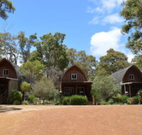 Jarrah Glen Cabins - Holiday Cairns