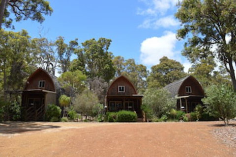 Jarrah Glen Cabins - Holiday Cairns 0