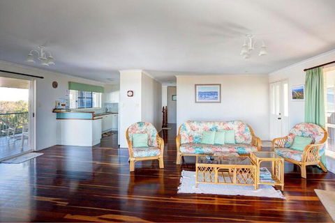 Verandahs - Holiday Cairns 5