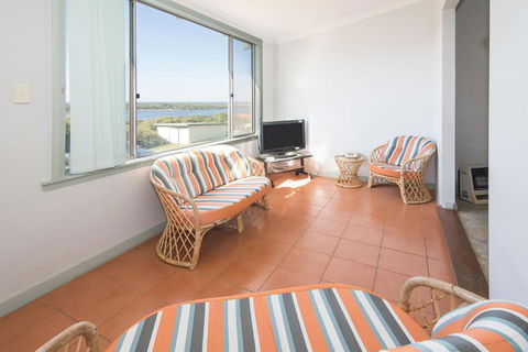 Augusta Hotel Motel - Holiday Cairns 1
