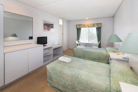 Augusta Hotel Motel - Holiday Cairns 5