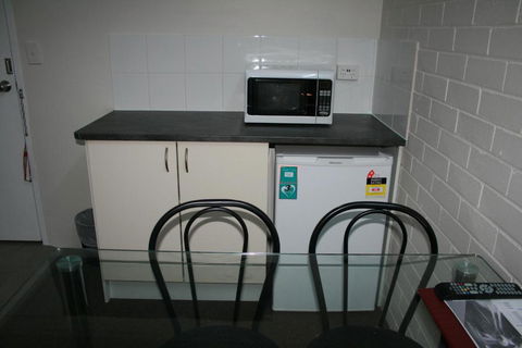 The Plains Motor Inn - Holiday Cairns 2