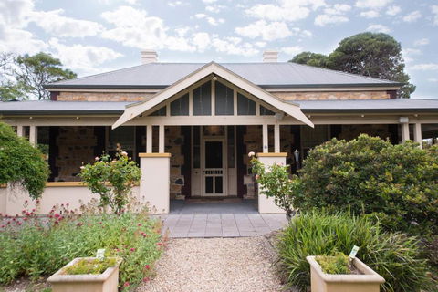 Yankalilla Bay Homestead - Holiday Cairns 4