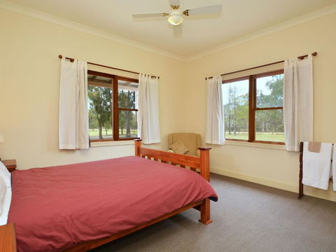 Grasmere Estate Homestead Hear The Lions Roar From Nearby Hunter Valley Zoo - Holiday Cairns 5