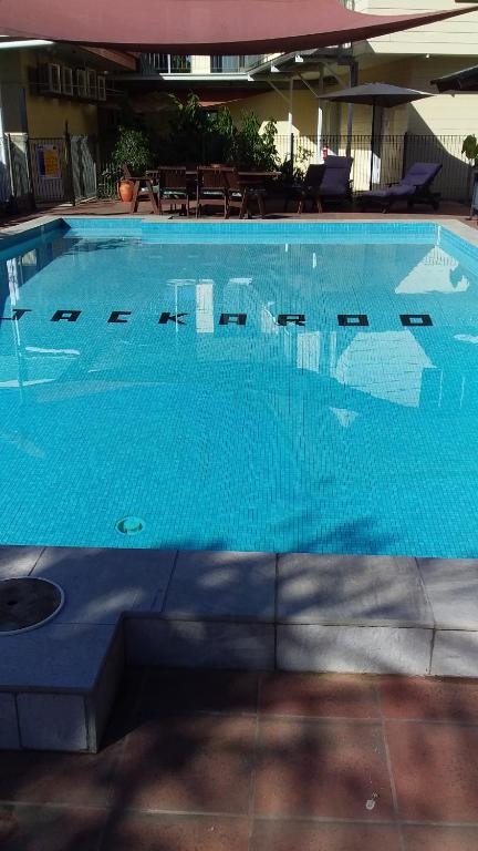 Jackaroo Motel - Holiday Cairns 2