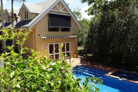 Jacaranda Lodge B&B - Holiday Cairns 0