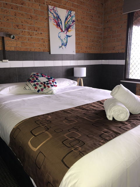 Tamworth Central Motel - Holiday Cairns 4