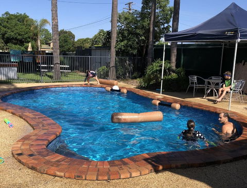 Tamworth Central Motel - Holiday Cairns 0