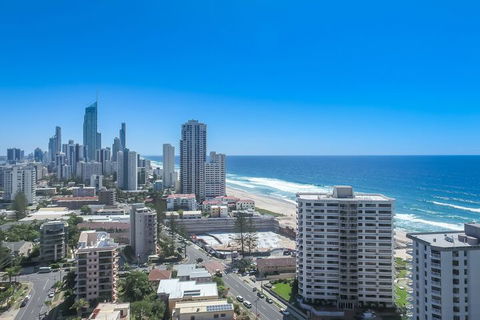 Surfers Beach Resort 2 - Holiday Cairns 6
