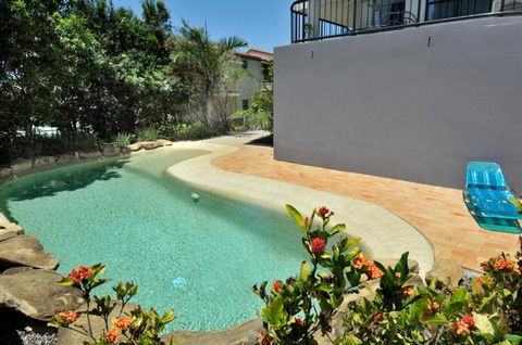 Your Home From Home With Ocean Views - Holiday Cairns 4