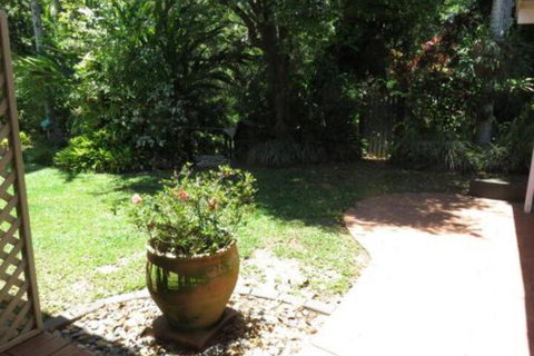 Palm Cove Rainforest Cottage - Holiday Cairns 2
