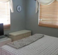 Palm Cove Rainforest Cottage