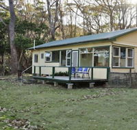 Pebbly Beach Shacks - Holiday Cairns