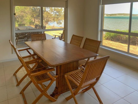 The Beach House - Holiday Cairns 4