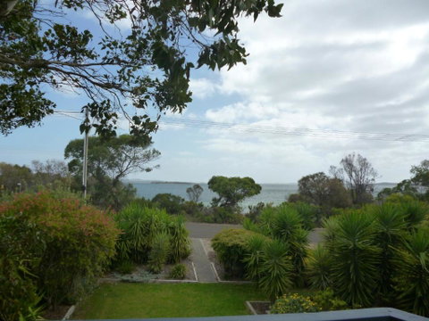 Island View 2 - Holiday Cairns 3