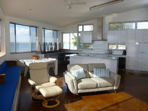 Walshys Shack - Holiday Cairns 2