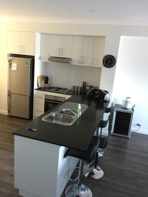 Falcon Bay 4x4 Townhouse - Holiday Cairns 2