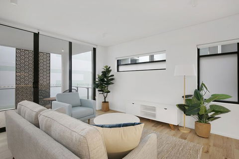 SOKO Waterfront - Holiday Cairns 5