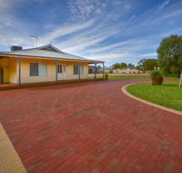 Lake Tyrrell Accommodation - Holiday Cairns