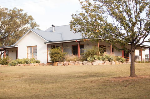 Audrey Wilkinson Vineyard - Holiday Cairns 0