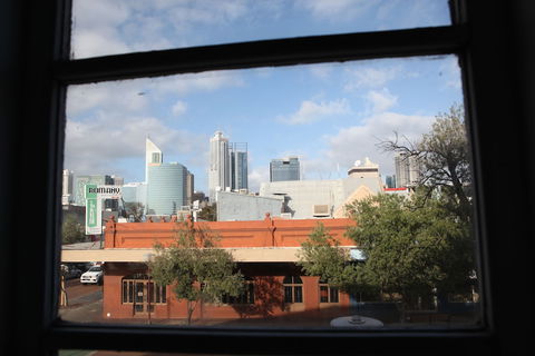 Perth Central Backpackers - Holiday Cairns 0