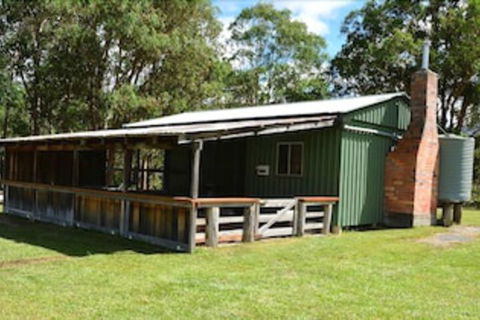 Four Bull Hut - Holiday Cairns 0