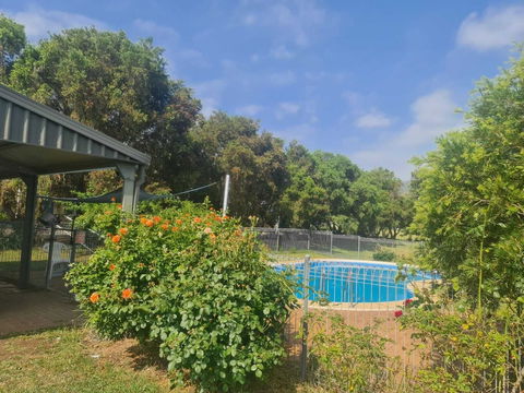 Valley View Motel - Holiday Cairns 3