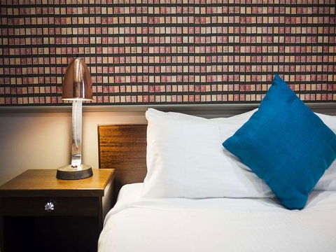 Criterion Hotel Sale - Holiday Cairns 5