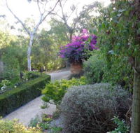 Eltham South Lodge - Holiday Cairns