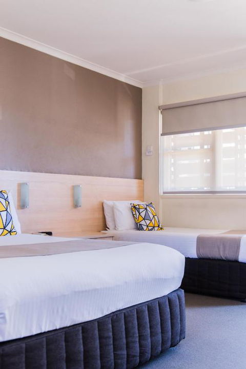 Hotel Canobolas Motel & Units - Holiday Cairns 4