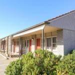Hotel Canobolas Motel & Units - Holiday Cairns 0