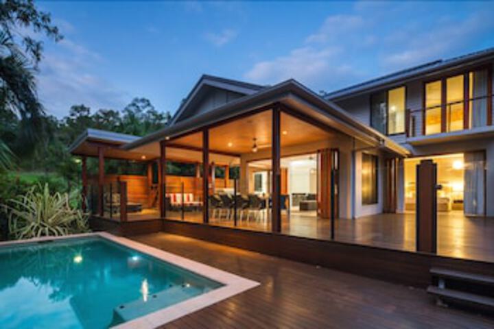 Cairns Northern Beaches QLD Holiday Cairns