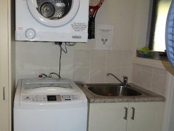 Ironbark - Deluxe Family Townhouse - Holiday Cairns 6