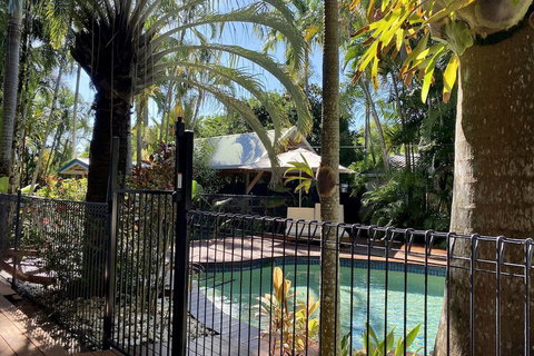The Palms At Palm Cove - Holiday Cairns 3