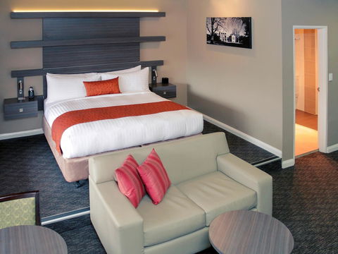 Mercure Orange - Holiday Cairns 6