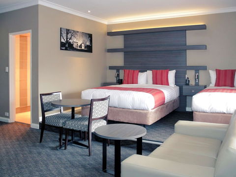 Mercure Orange - Holiday Cairns 2
