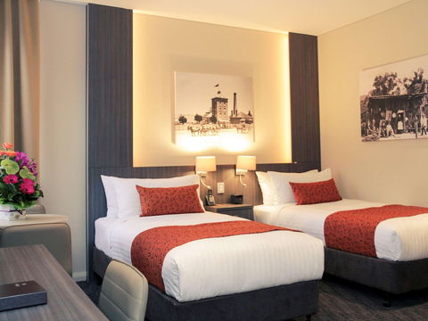 Mercure Orange - Holiday Cairns 3