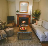 Apple Cottage Orange NSW - Holiday Cairns