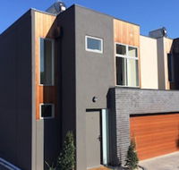 Close To Airport City  Shops - Holiday Cairns