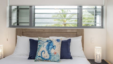 Absolute Waterfront Magnetic Island - Holiday Cairns 5