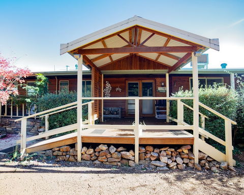 Tegwan's Nest - Holiday Cairns 0
