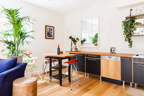VERA, 1BDR South Melbourne Apartment - Holiday Cairns 5