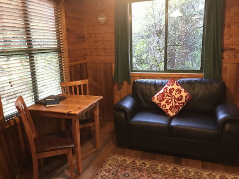 Cradle Mountain Highlanders Cottages - Holiday Cairns 6