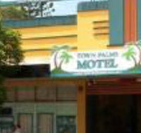 Town Palms Motel - Holiday Cairns